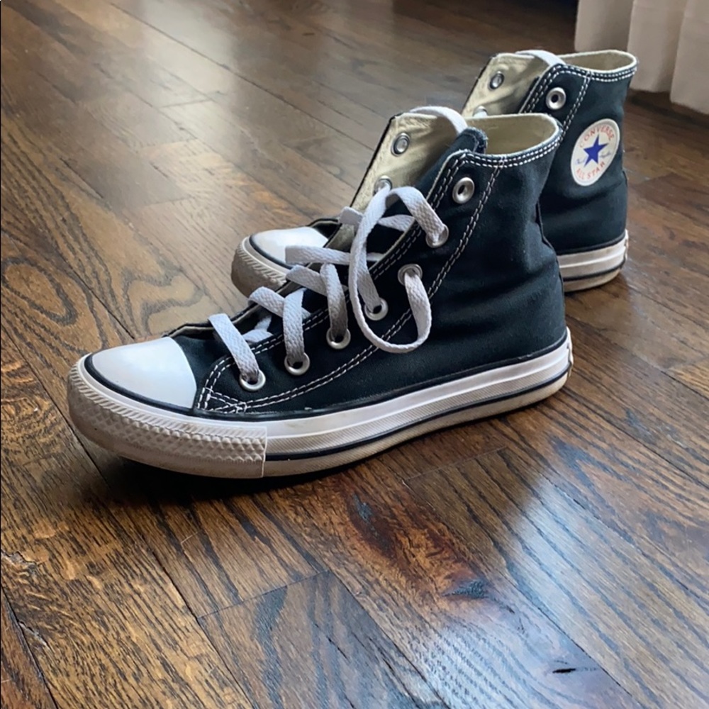 Black hi top converse M 4/W 6 I wear size W7